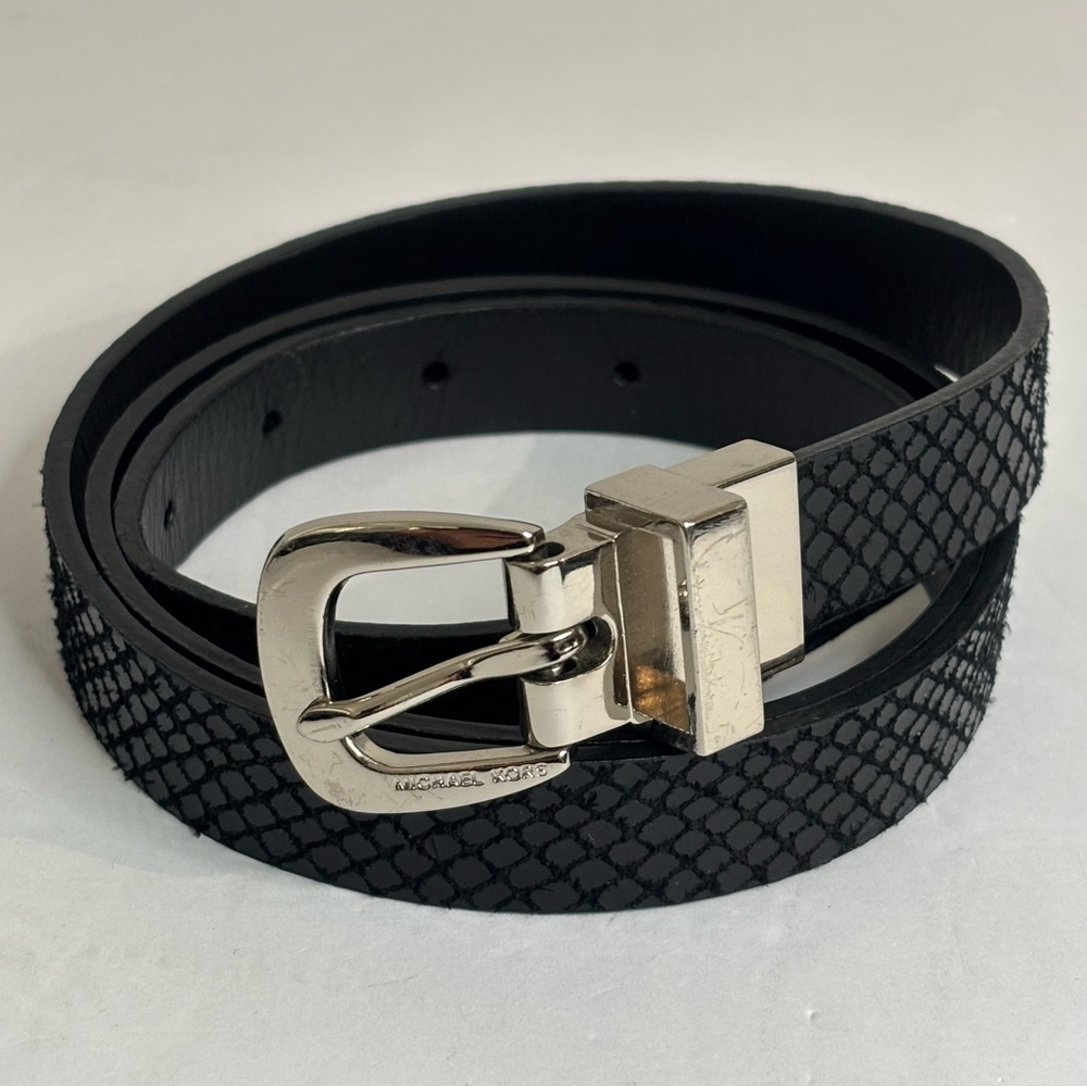 Michael Kors Women’s Reversible Textured Black With Silver Buckle